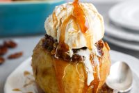 Cinnamon Honey Baked Apples Stuffed with Oats and Nuts