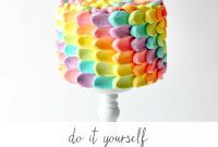 How to Make a Stunning Rainbow Petal Cake at Home