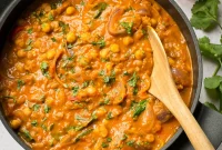 Creamy Chickpea and Lentil Curry Recipe for Comforting Weeknight Meals