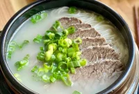 Seolleongtang: Traditional Korean Ox Bone Soup Recipe & Guide