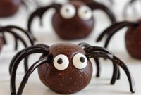 Spooky Halloween Spider Energy Bites: No-Bake Party Treats