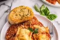 Slow Cooker Ravioli Lasagna: Comforting One-Pot Dinner