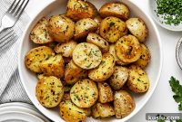 17 Delicious Side Dishes to Serve With Steak Tonight