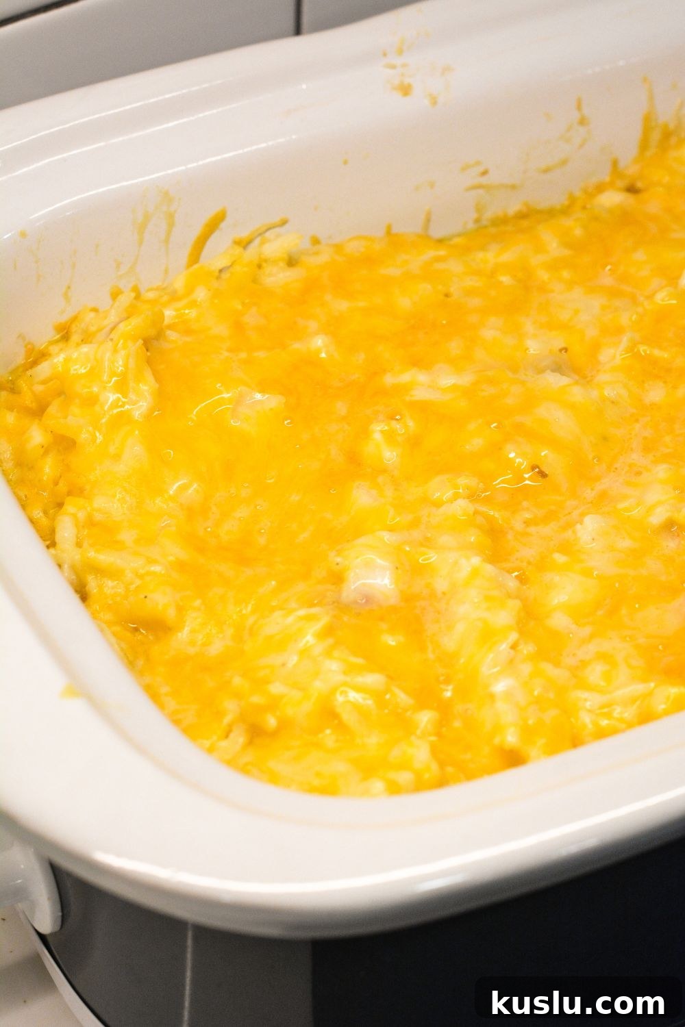 Deliciously cheesy and creamy, this Crock Pot Hash Brown Casserole is the ultimate comfort food! Perfect for breakfast, brunch, or dinner, it’s easy to make with just a few simple ingredients. Customize it with your favorite add-ins, and let the slow cooker do the work!