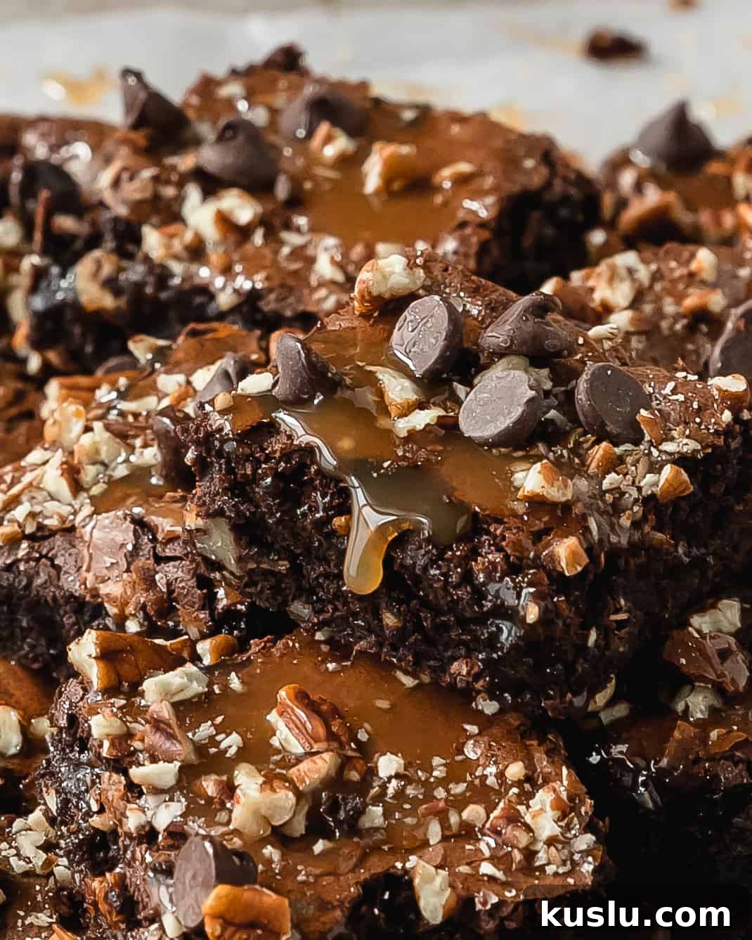 Once the brownies have cooled completely to room temperature, store them in an airtight container in the fridge for up to 1 week. If the brownies are not topped with caramel sauce, the brownies can be stored at room temperature or the fridge. 