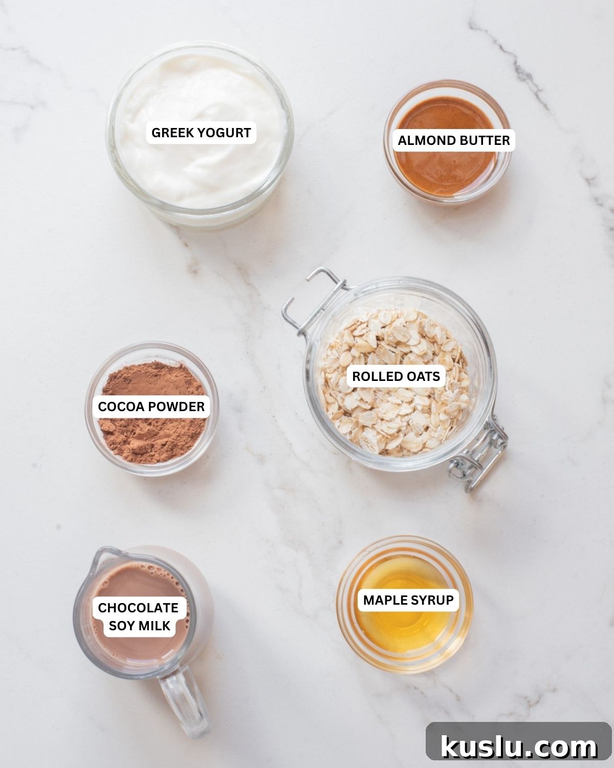Image of the ingredients of chocolate overnight oats.