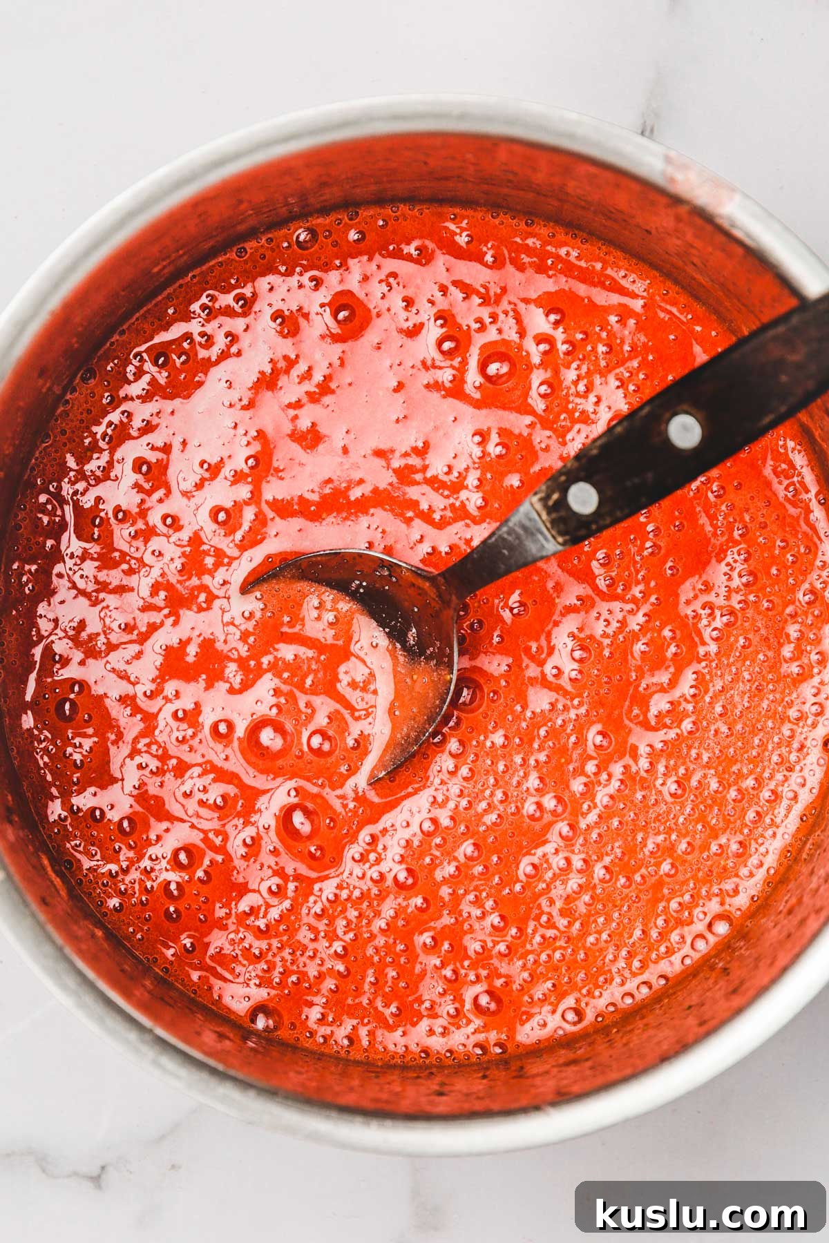casserole avec un jus de fraise