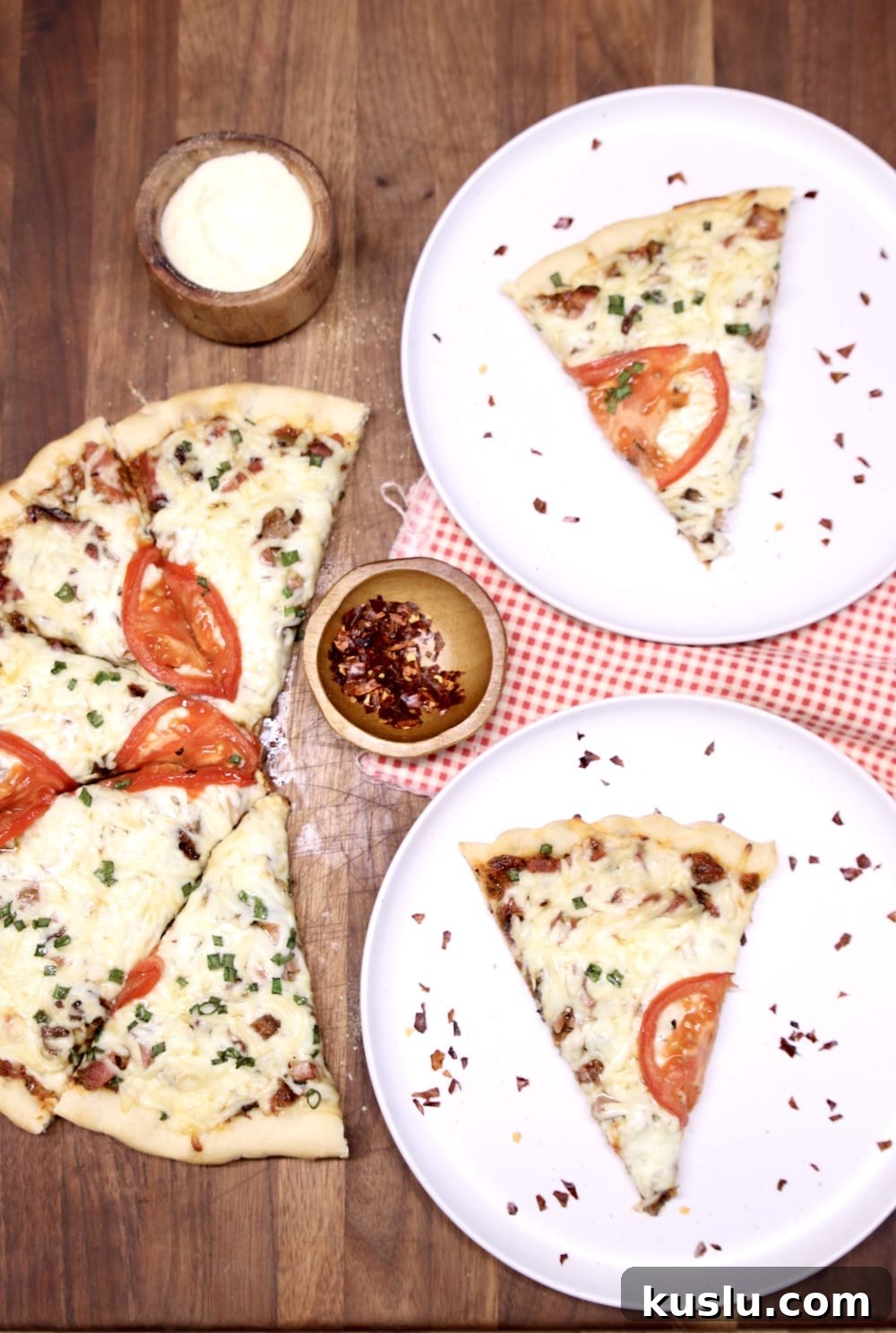 Grilled Brisket pizza Grilled smoked brisket pizza