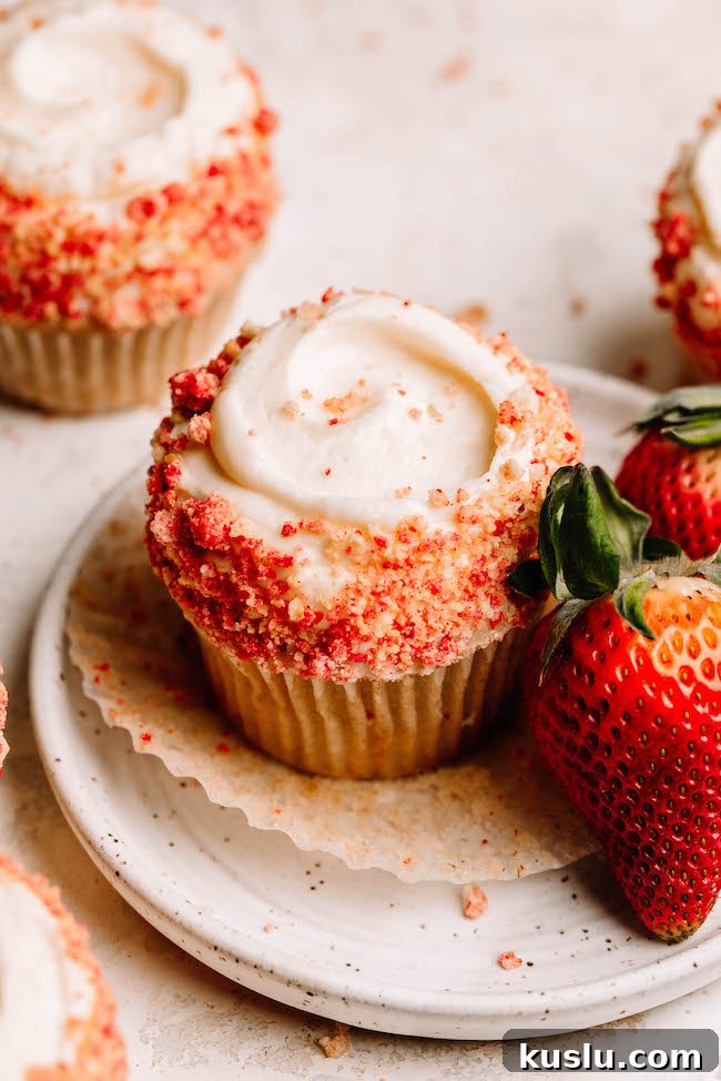 Strawberry Sugar Cookie Bars Recipe — Soft, Chewy Dessert Bars 11 Strawberry Crunch Cupcakes