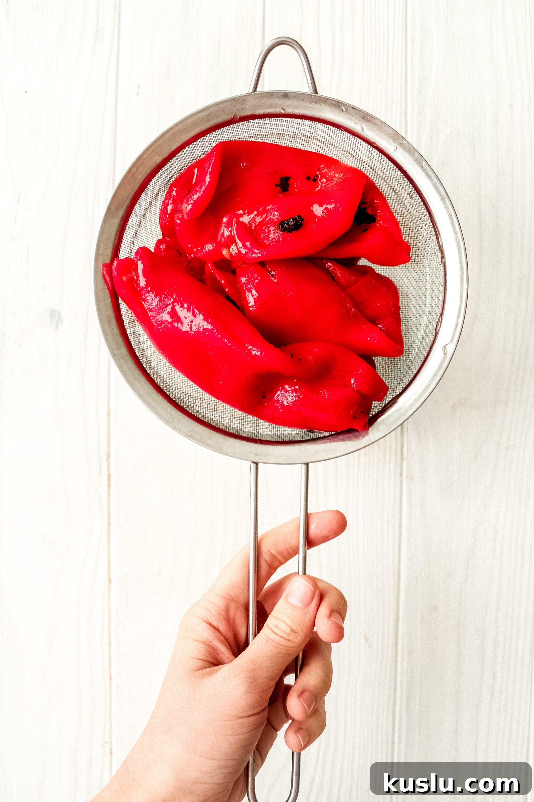 7-Minute Creamy Roasted Red Pepper Sauce [Vegan]