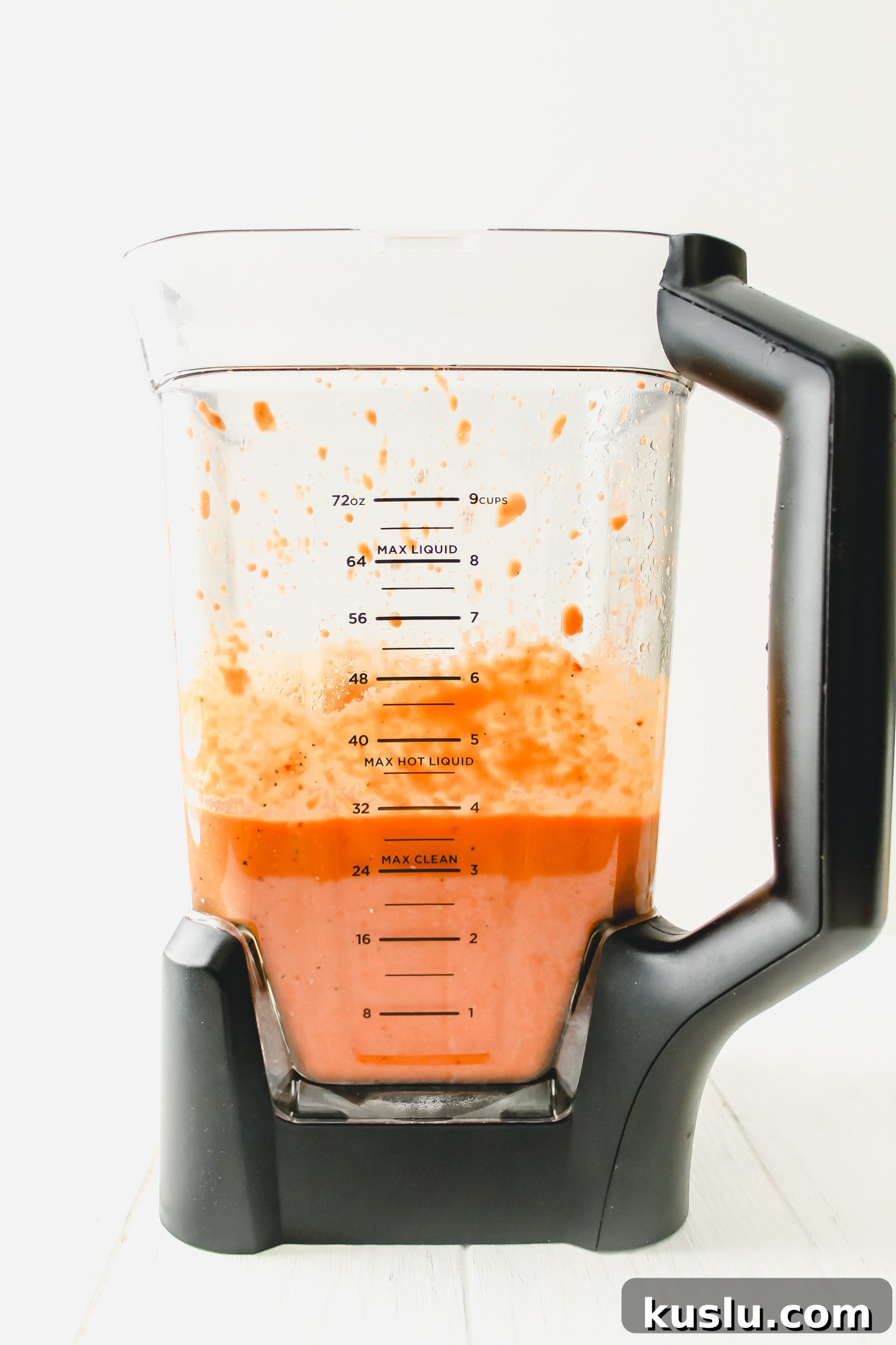 7-Minute Creamy Roasted Red Pepper Sauce [Vegan]