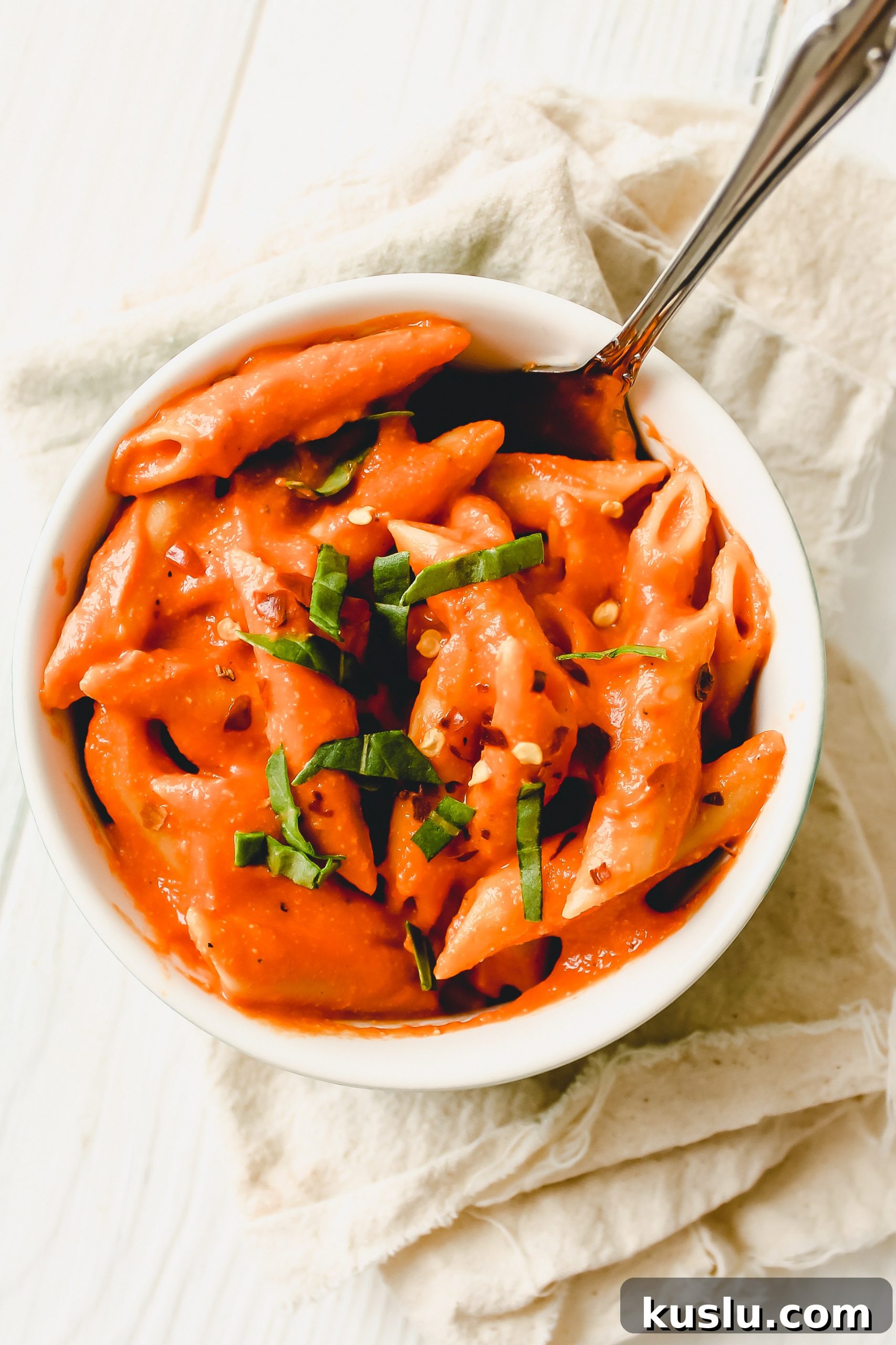 7-Minute Creamy Roasted Red Pepper Sauce [Vegan]