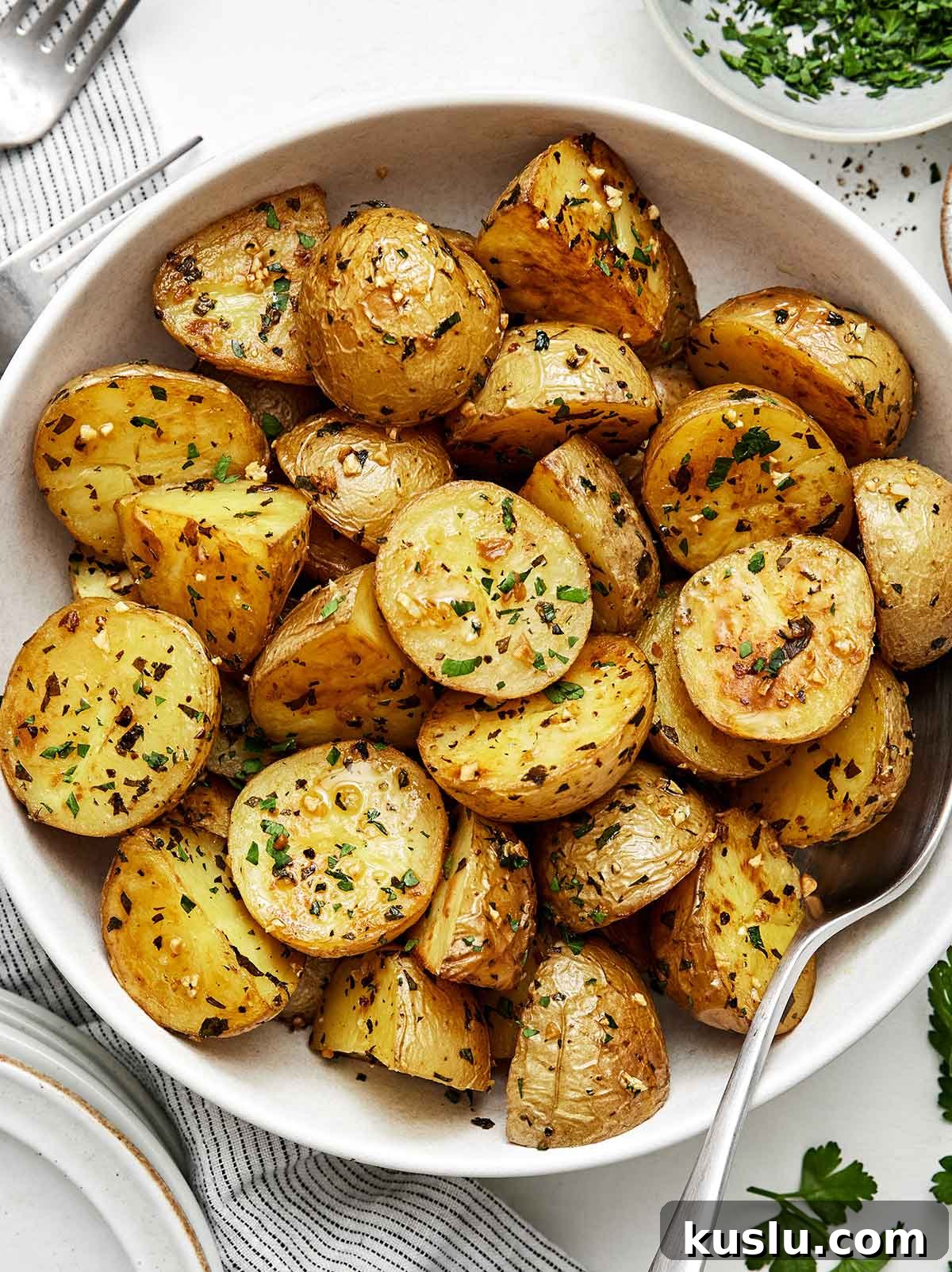 Best side dishes to serve with steak featuring roasted potatoes.