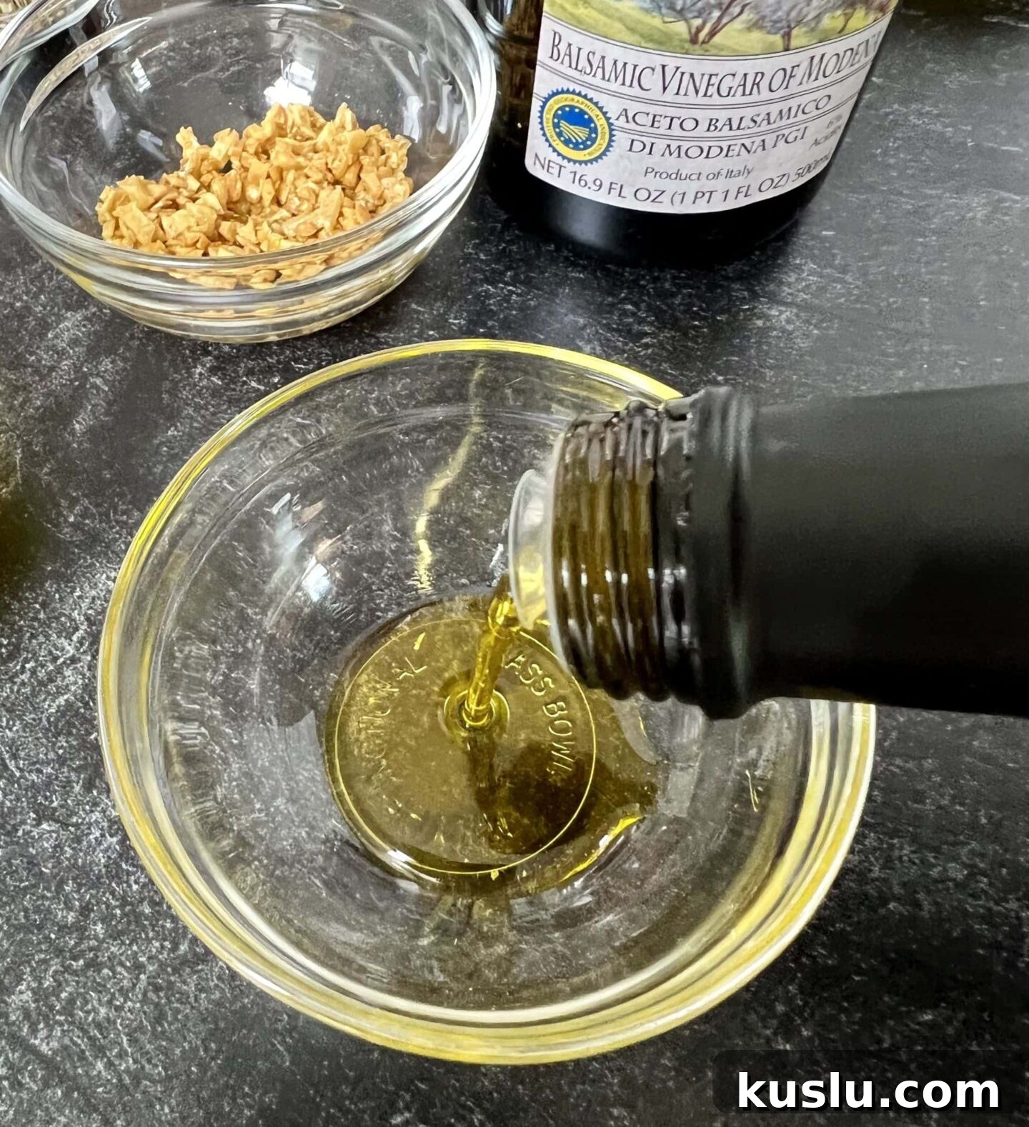 Dipping oil with herbs and cheese